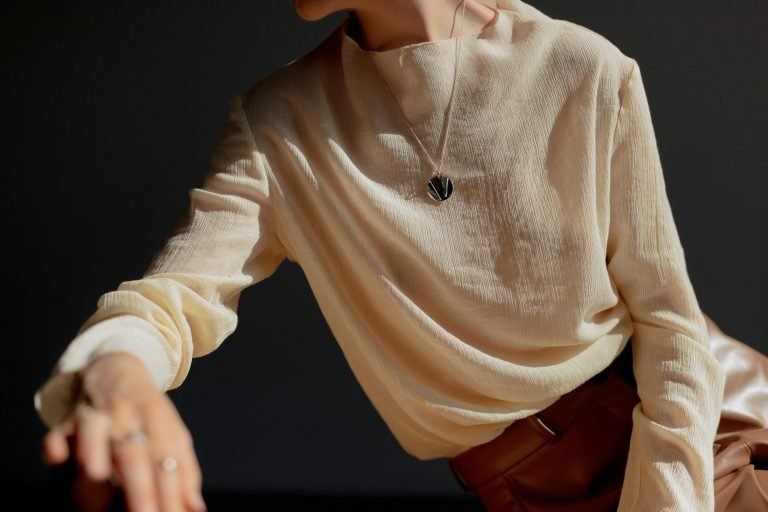 10 Timeless Pieces for Your Old Money Style Wardrobe for 2026