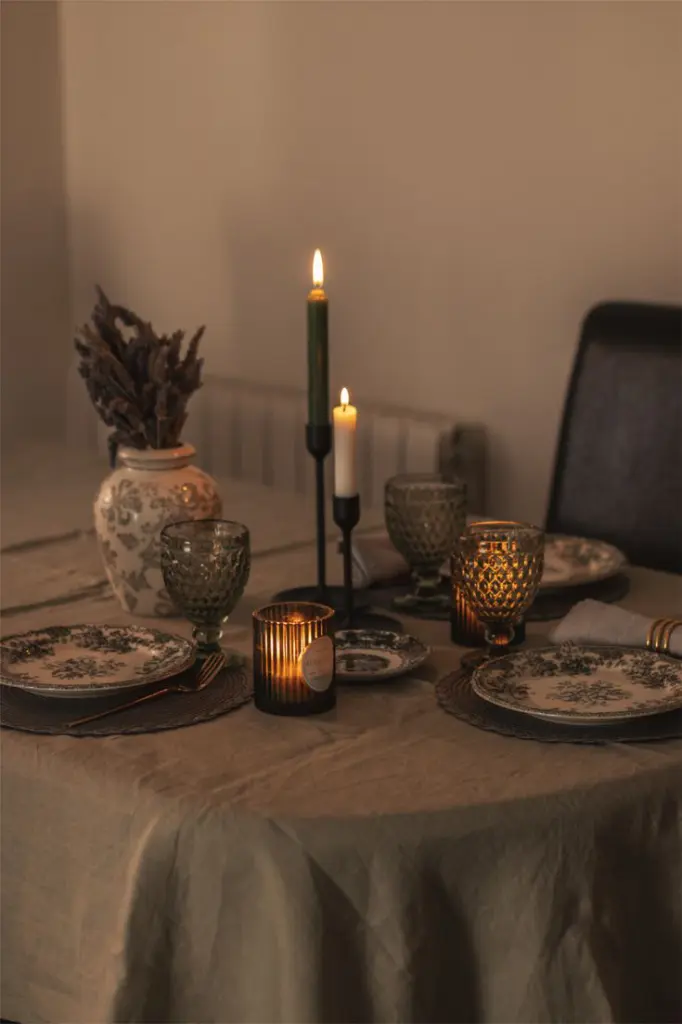 old-money-centerpiece-table