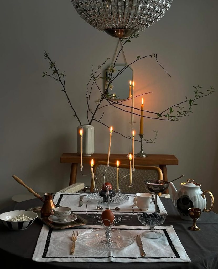 candlestick-centerpiece-table