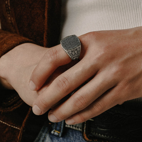 silver-ring-men