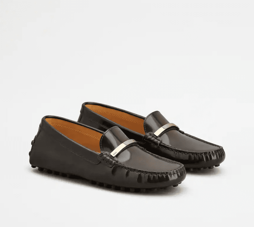 Classic dark brown driving loafers with metal detail, clean and understated old money shoe brands aesthetic