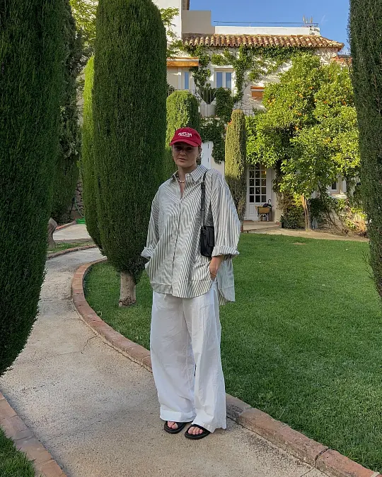 Striped Oversized Shirt With Red Cap Summer Casual Look