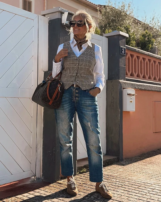 Plaid Vest + White Shirt + Jeans