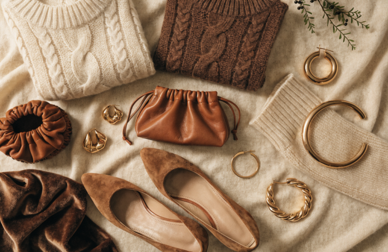 14 Classy Christmas Outfits That Never Look Tacky