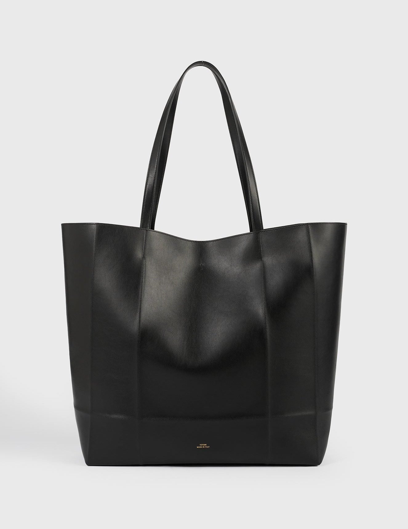 Roam leather tote (black)