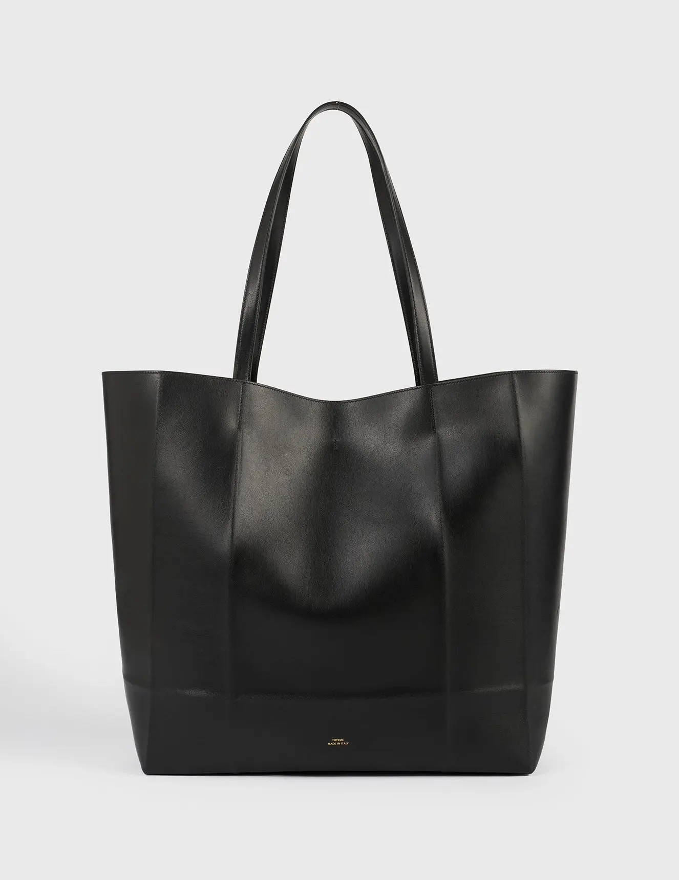 Roam leather tote (black)
