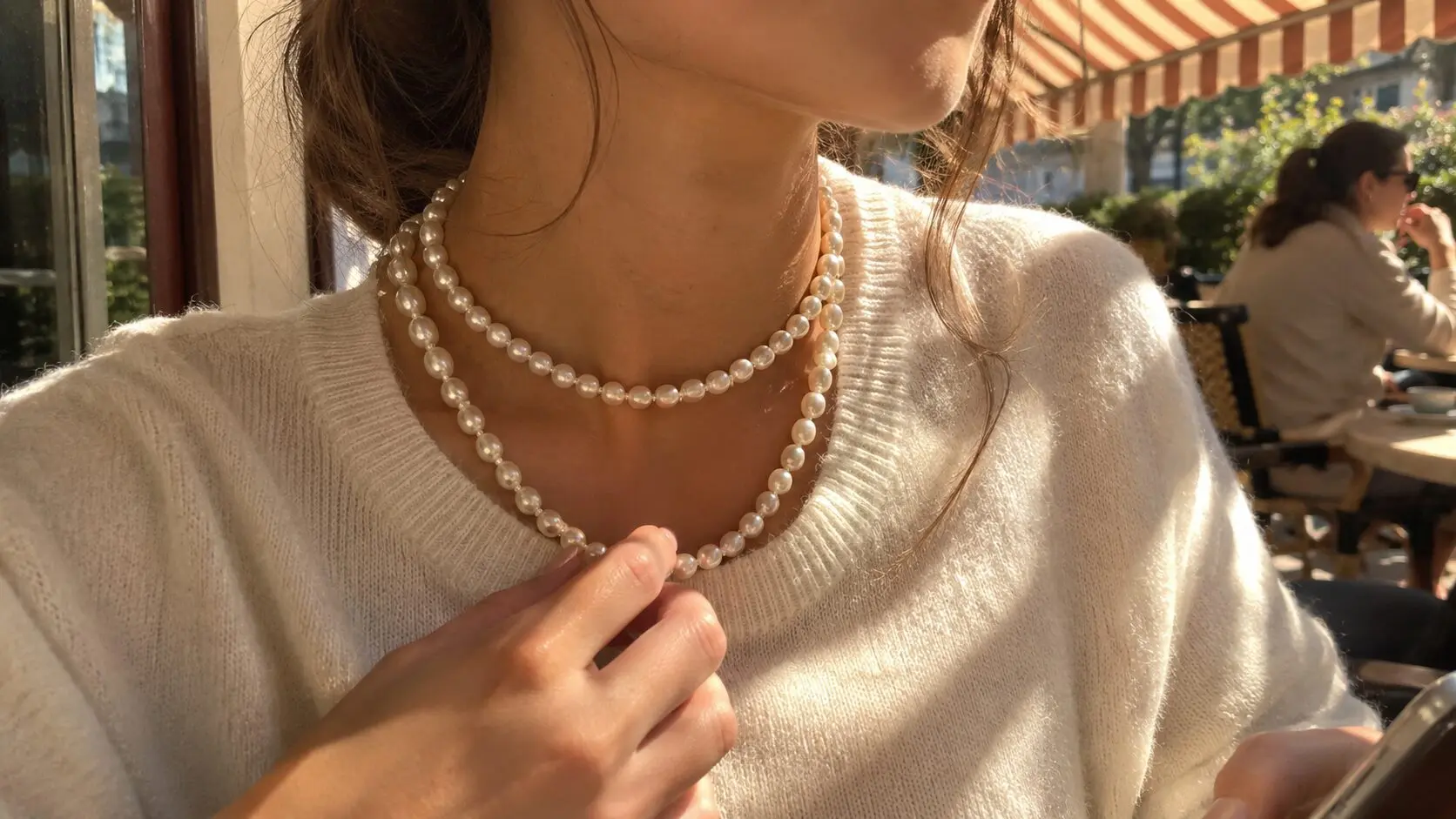 9 Best Old Money Pearl Necklaces That Never Go Out of Style