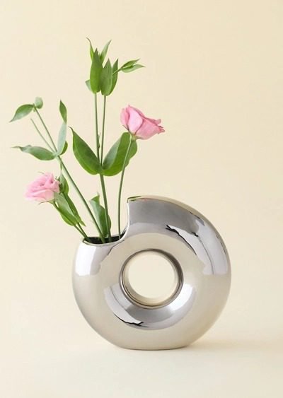 Zaya Chrome Donut Shaped Ceramic Vase (Silver)