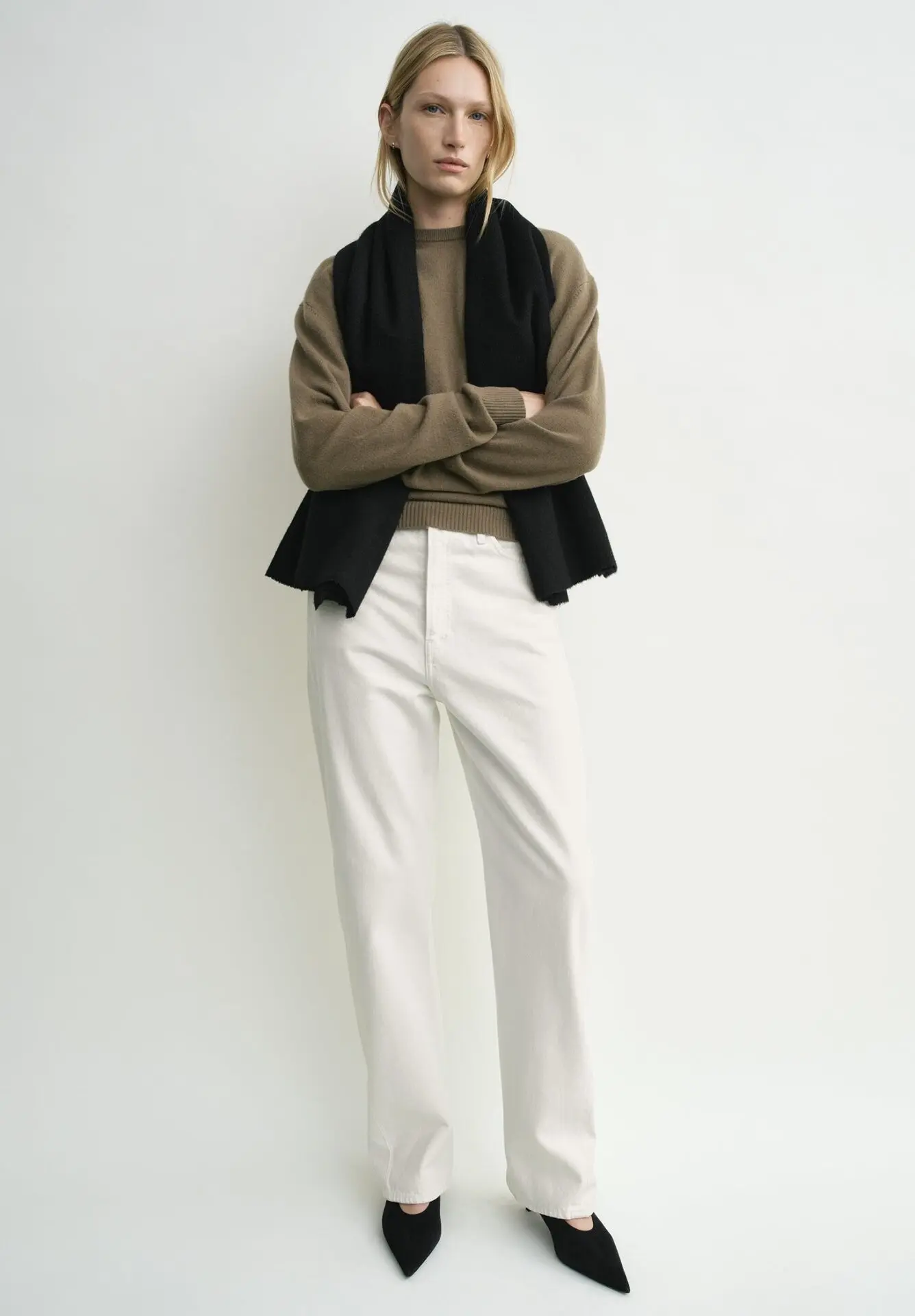 Classic cashmere crew knit (hazel)