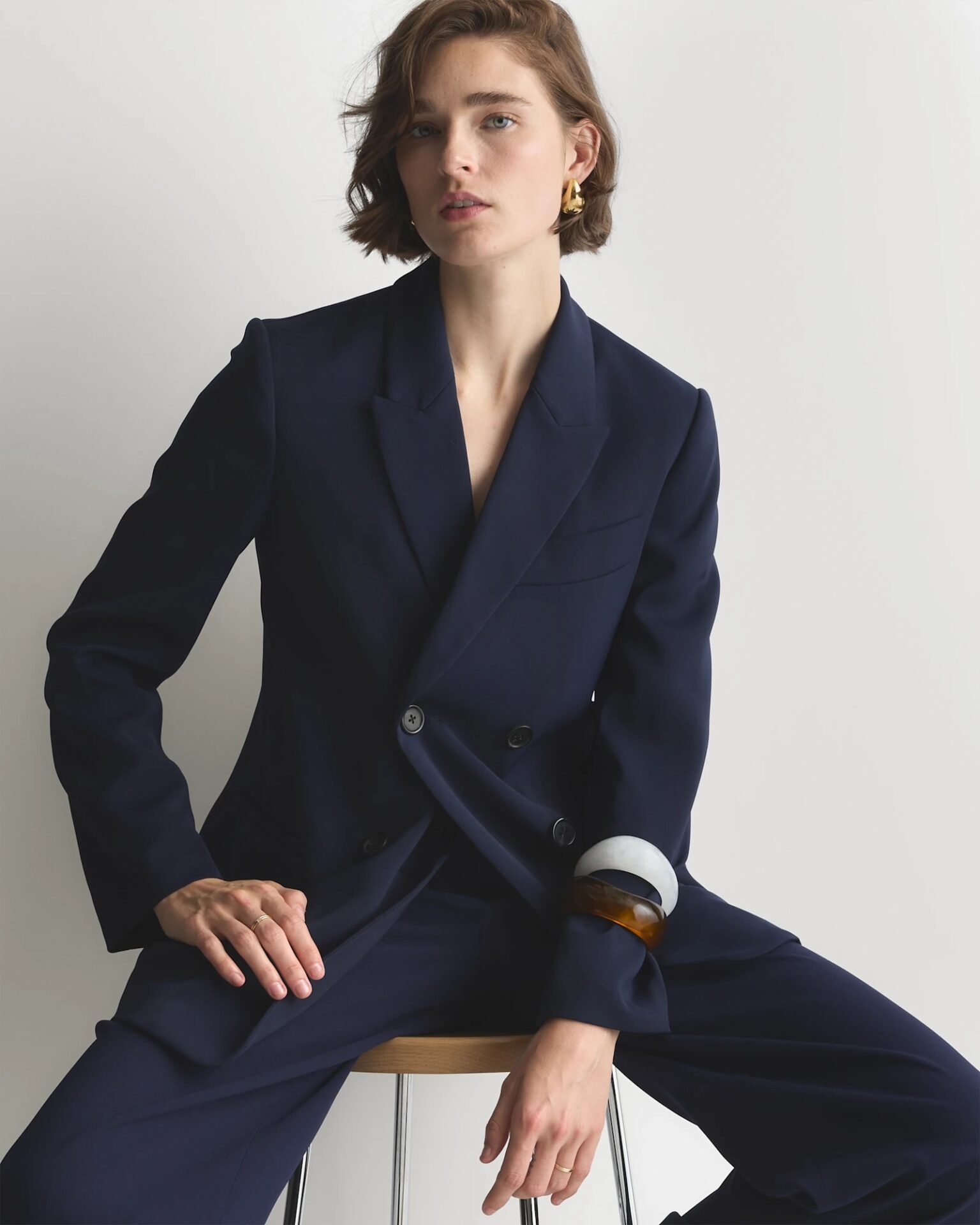 Stretch Crepe Relaxed Double-Breasted Blazer (Navy)