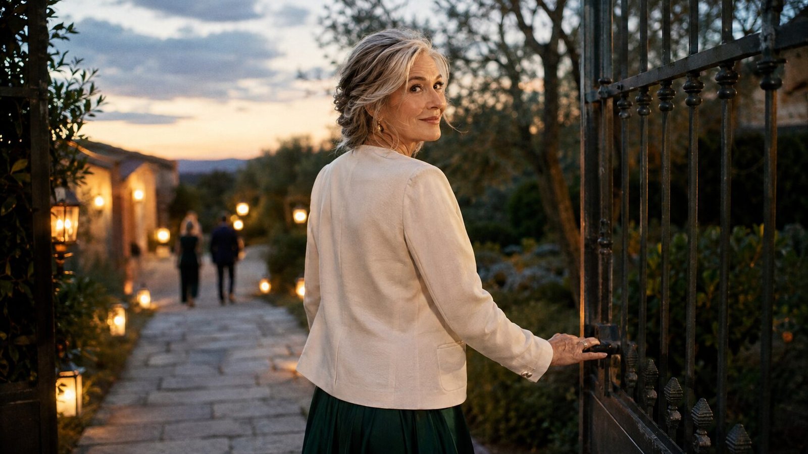 7-Piece Wedding Weekend Capsule Wardrobe: 5 Outfits for the Mother of the Groom