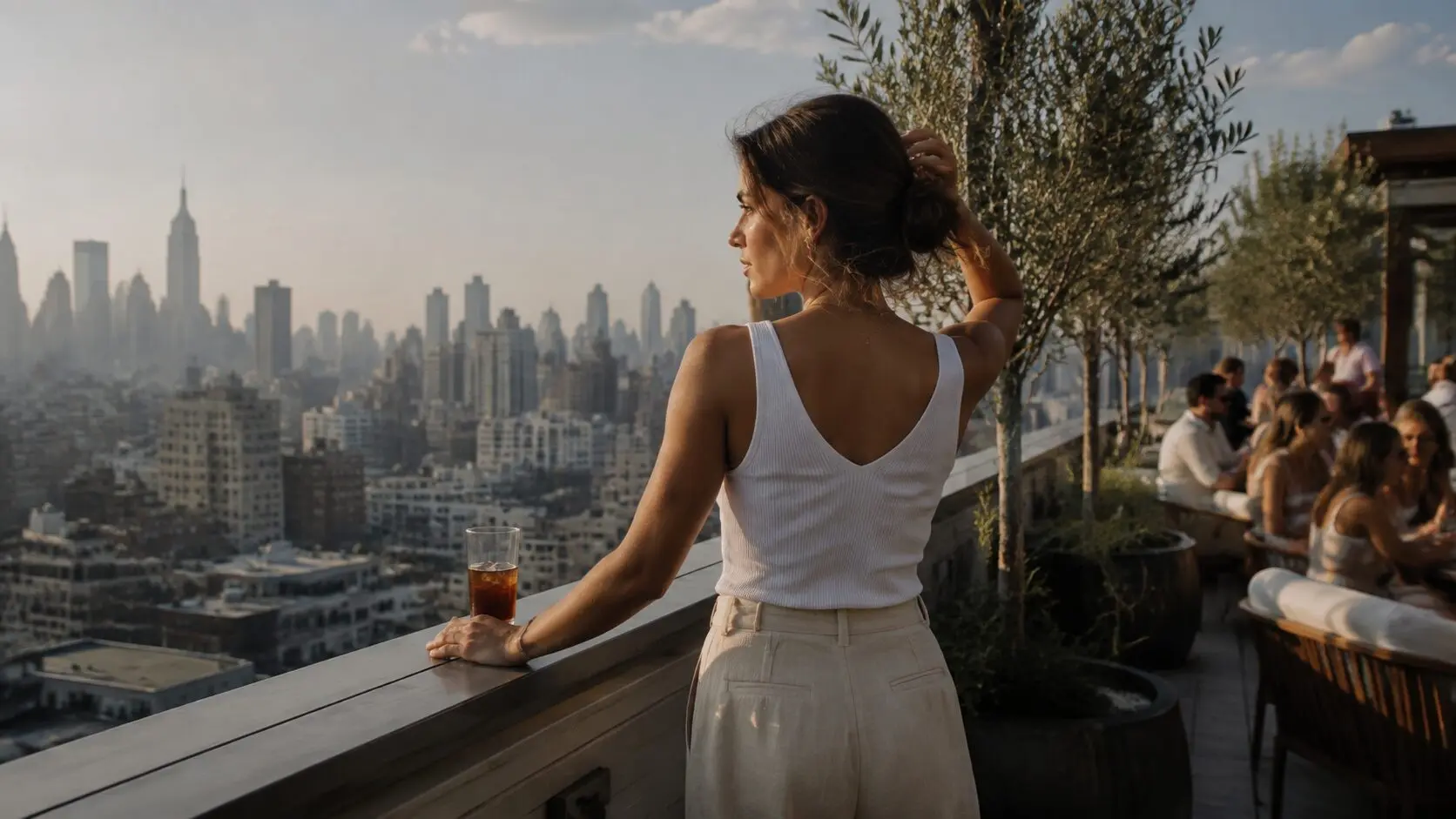 Linen Pants Outfits: 11 Effortless Looks for Timeless Summer Style