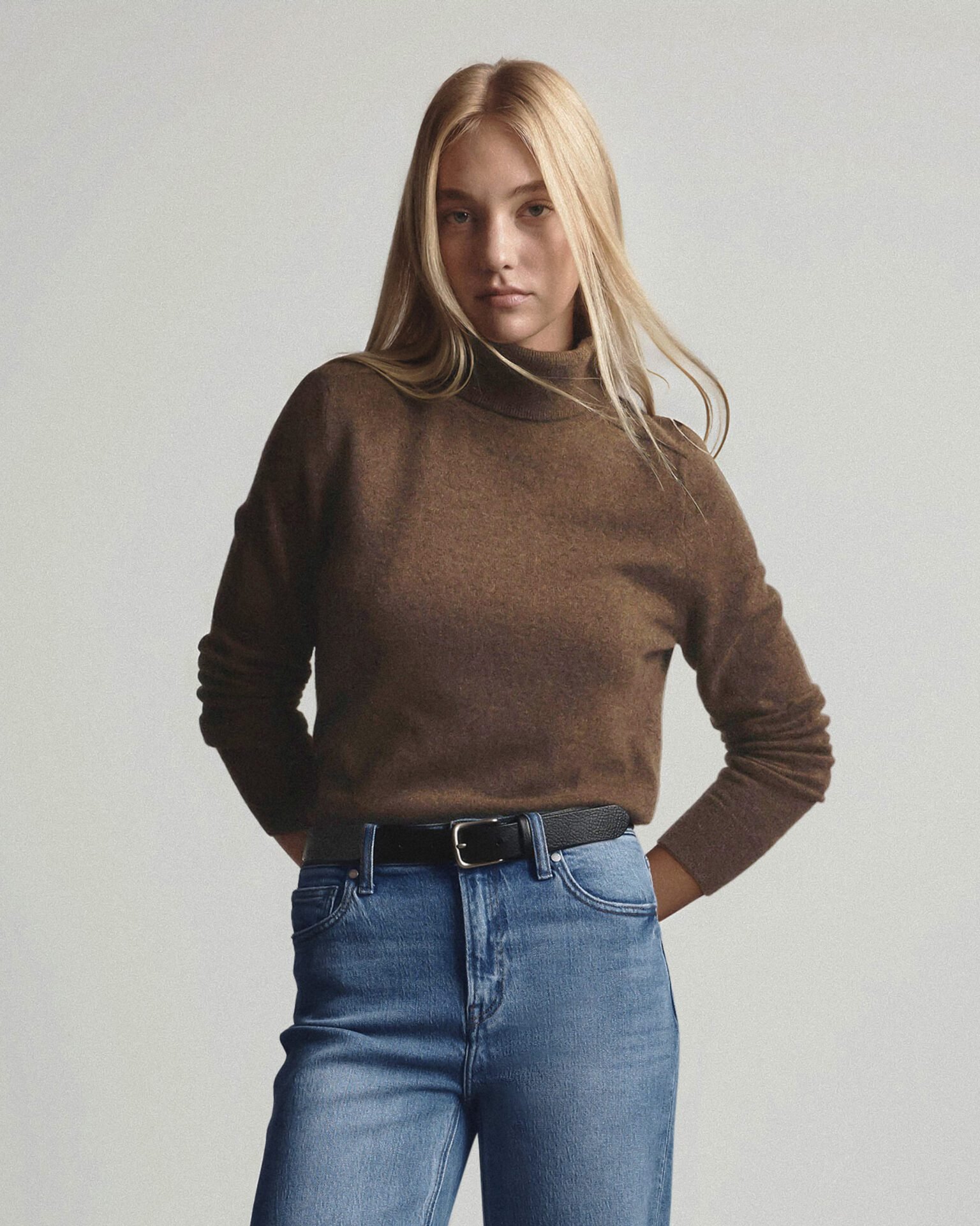 Mongolian Cashmere Turtleneck Sweater (Brown)