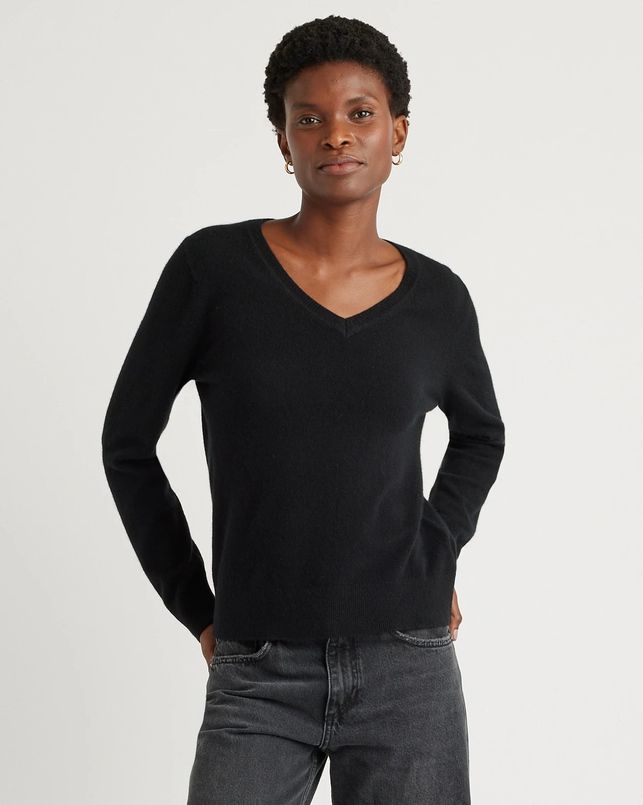 The Cashmere V-Neck Sweater (Black)