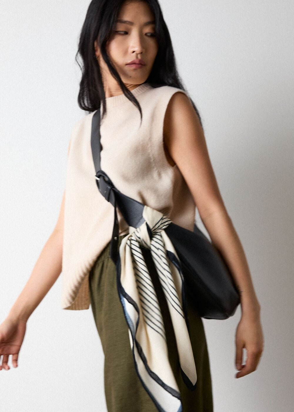 Wool Sleeveless Tank Sweater (Ivory)