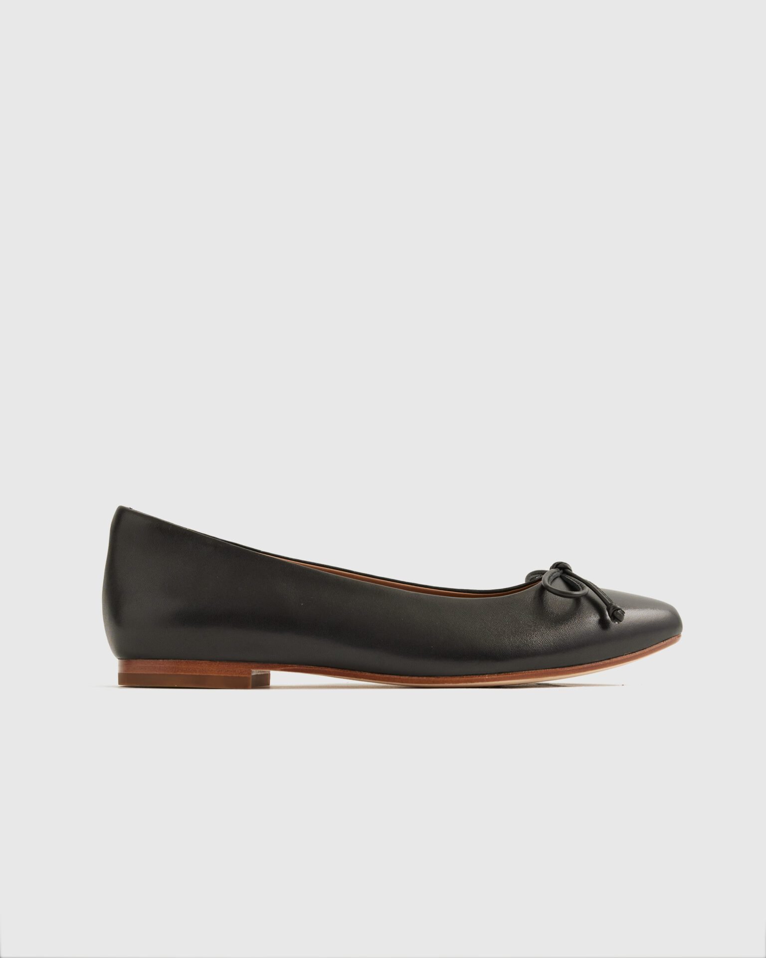 Italian Leather Pointed Bow Flat (Black)