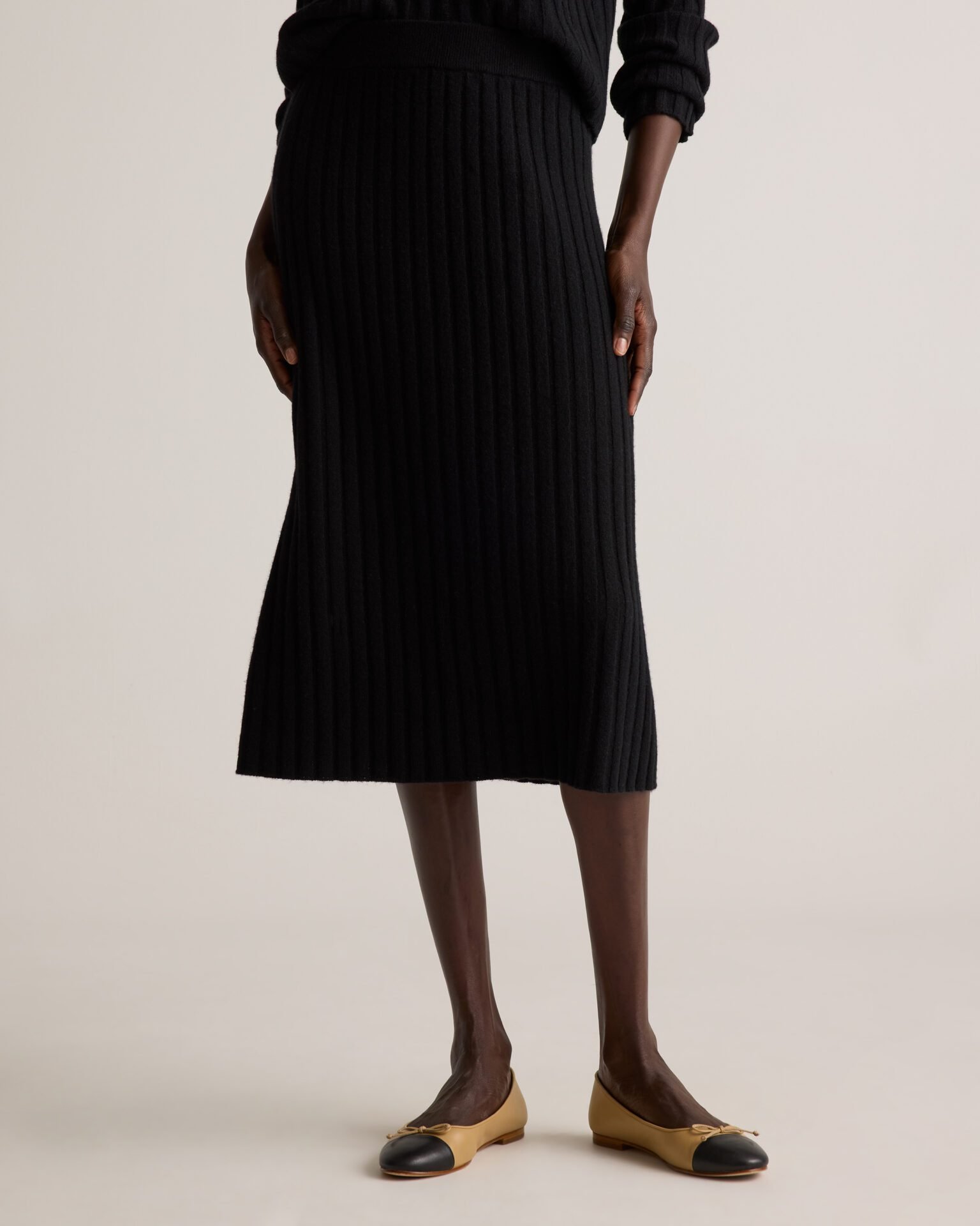 Mongolian Cashmere Midi Skirt (Black)