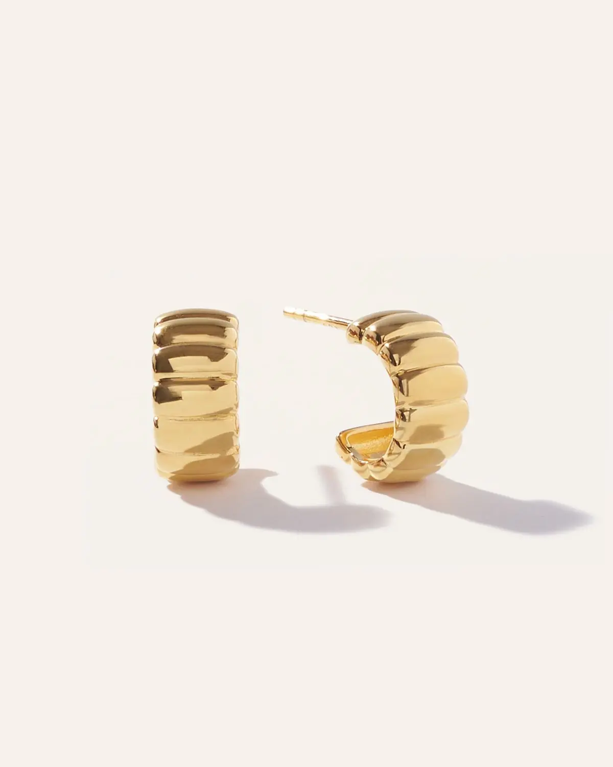 Bubble Ridge Huggie Hoops Earrings (Gold Vermeil)