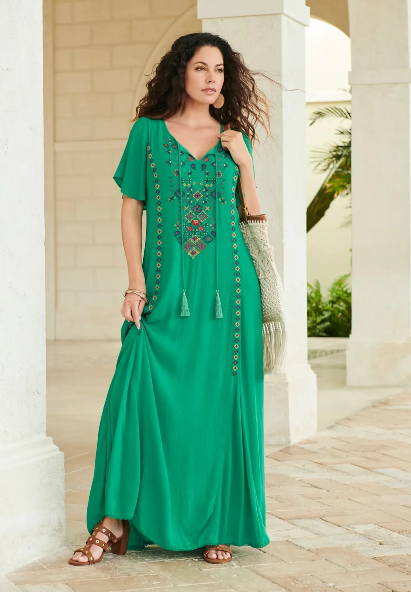 Fashionable A-Line Embroidered Crinkle Maxi (Tropical Emerald)
