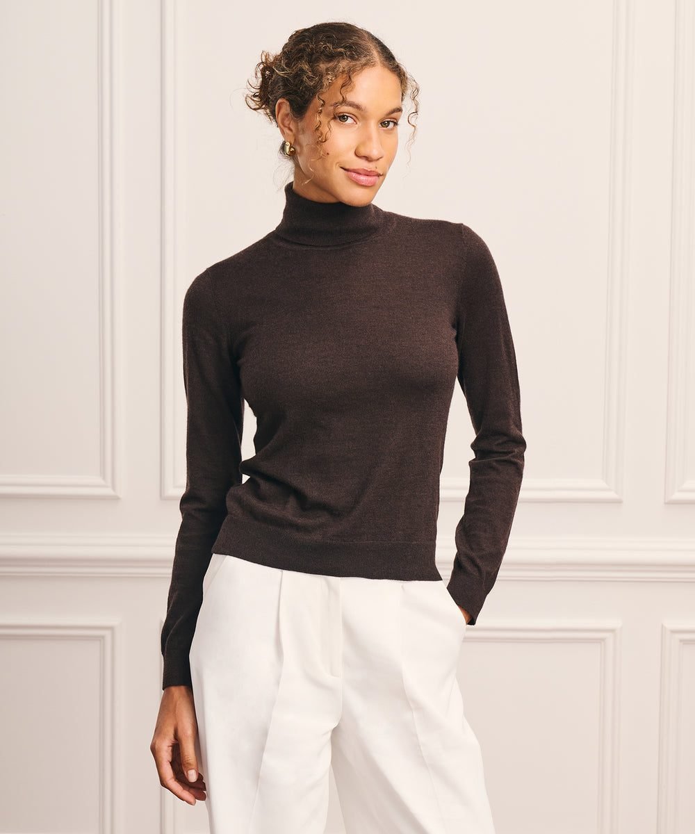 Super Fine Cashmere Classic Turtleneck Sweater (Rich Brown)