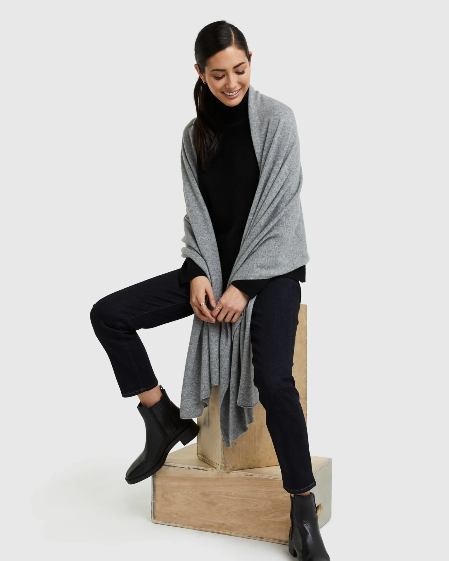Mongolian Cashmere Wrap (Heather Grey)