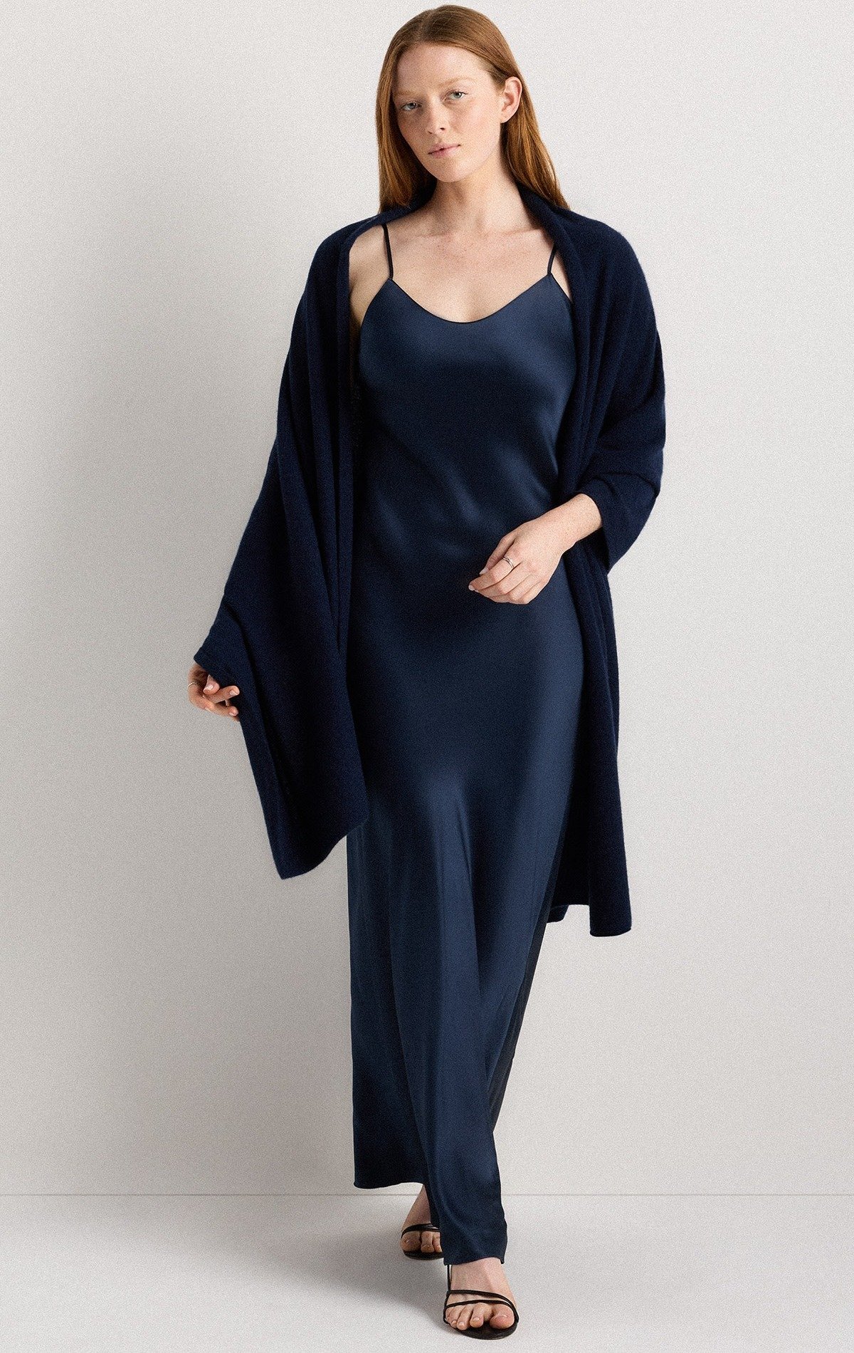 Mongolian Cashmere Wrap (True Navy)