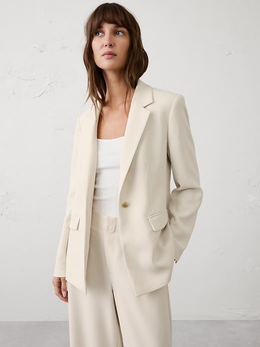 Crepe Long Blazer (Transition Cream)