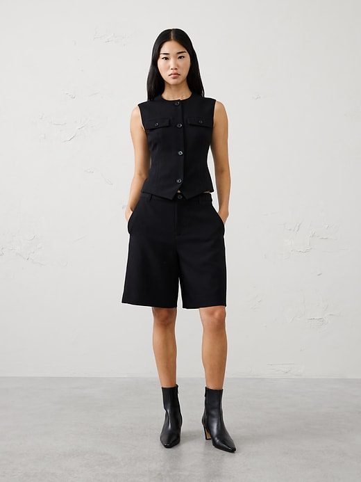 High-Rise Bermuda Short (Black)