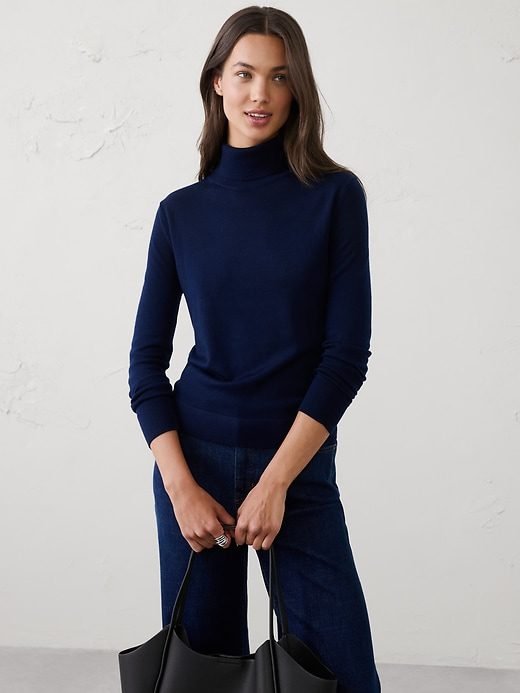 Merino Wool Turtleneck Sweater (Preppy Navy)