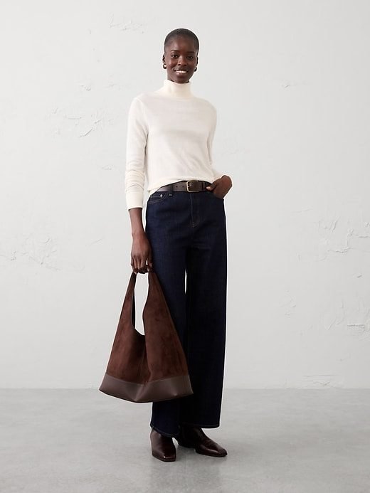 Merino Wool Turtleneck Sweater (Snow Day)