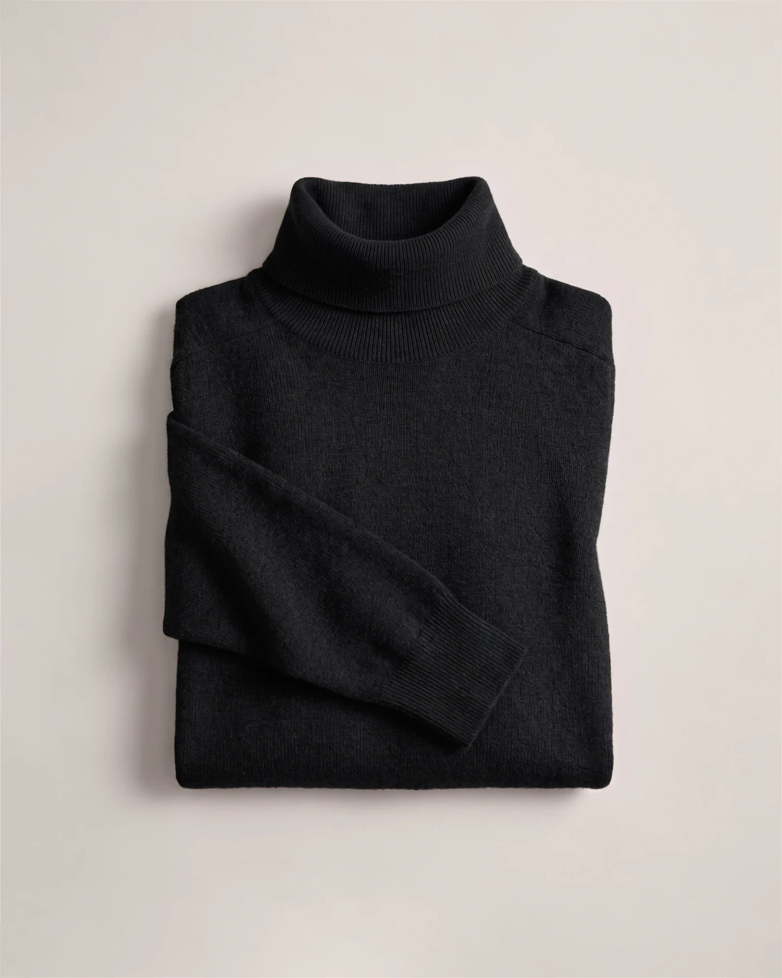 Mongolian Cashmere Turtleneck Sweater (Black)