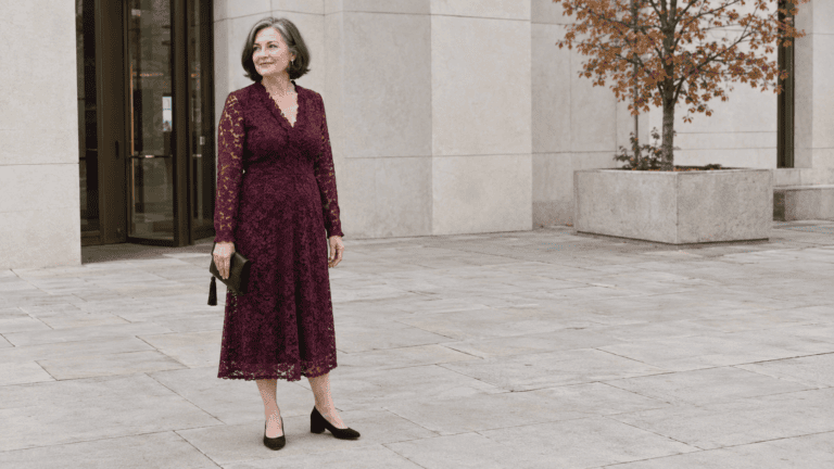 16 Mother of the Bride Outfits in the Most Flattering Colors (Navy, Dusty Blue, Burgundy and More)