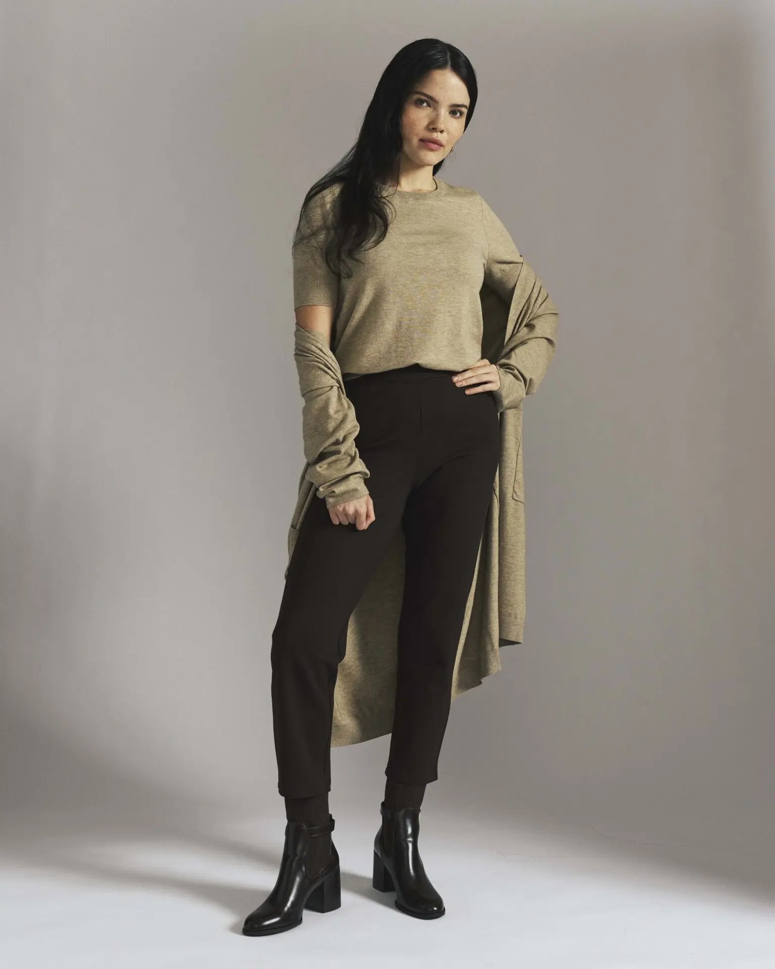 Savvy Double Knit Duster (Almond Dust)