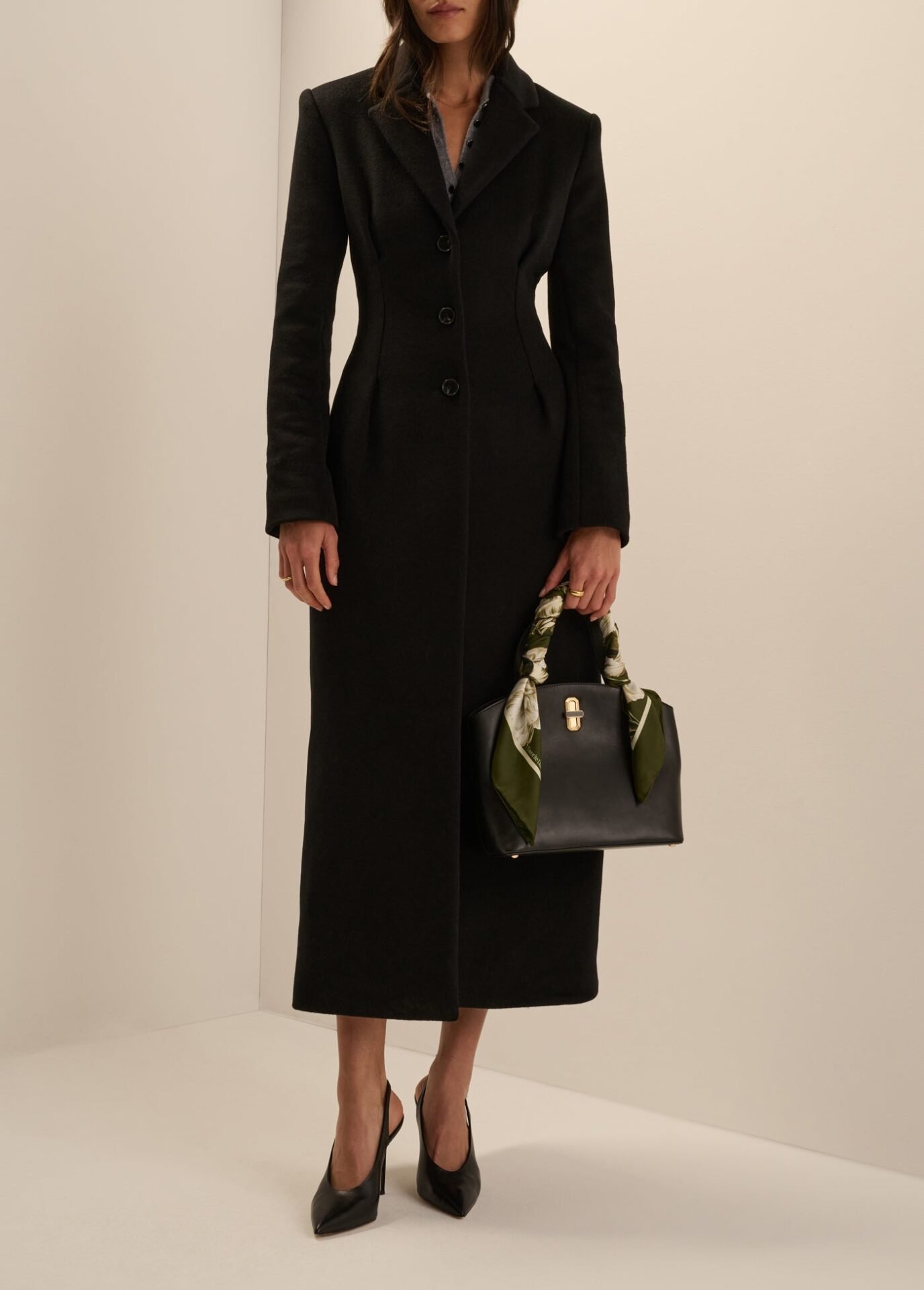 The Metropolitan Coat (Black)
