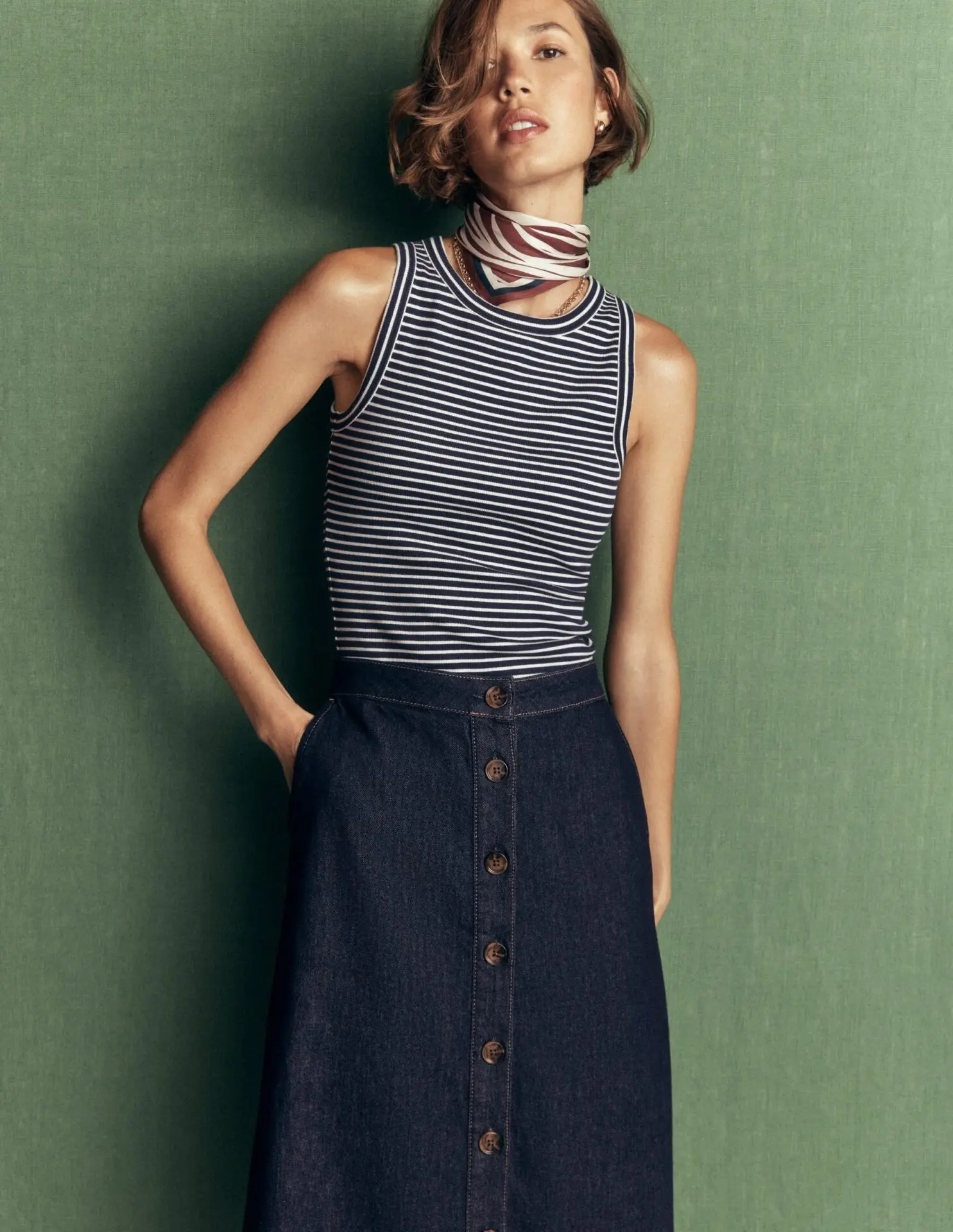 Val Button Denim Midi Skirt (Indigo)