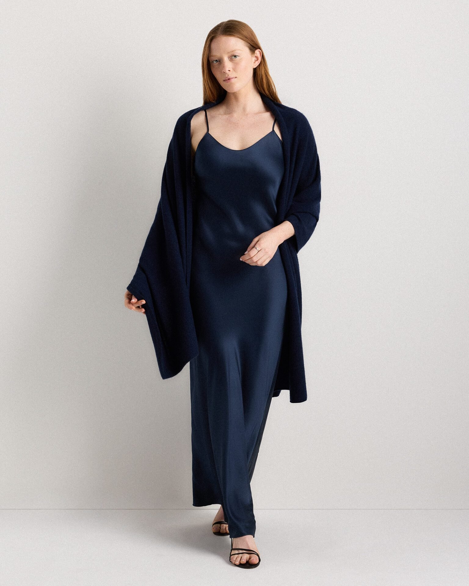 Mongolian Cashmere Wrap (True Navy)