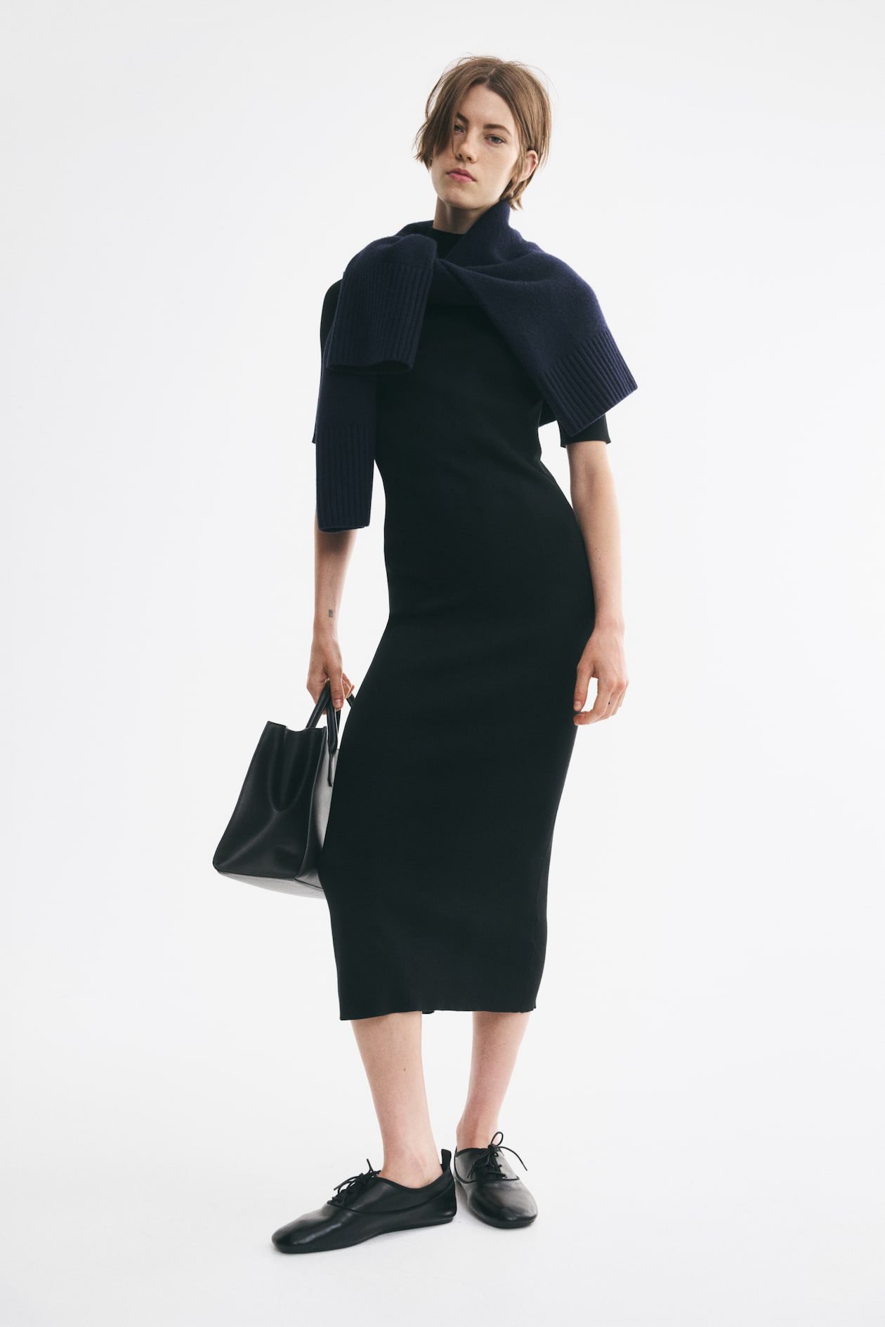 Fine-Knit Silk-Blend Mock Turtleneck Dress (Black)