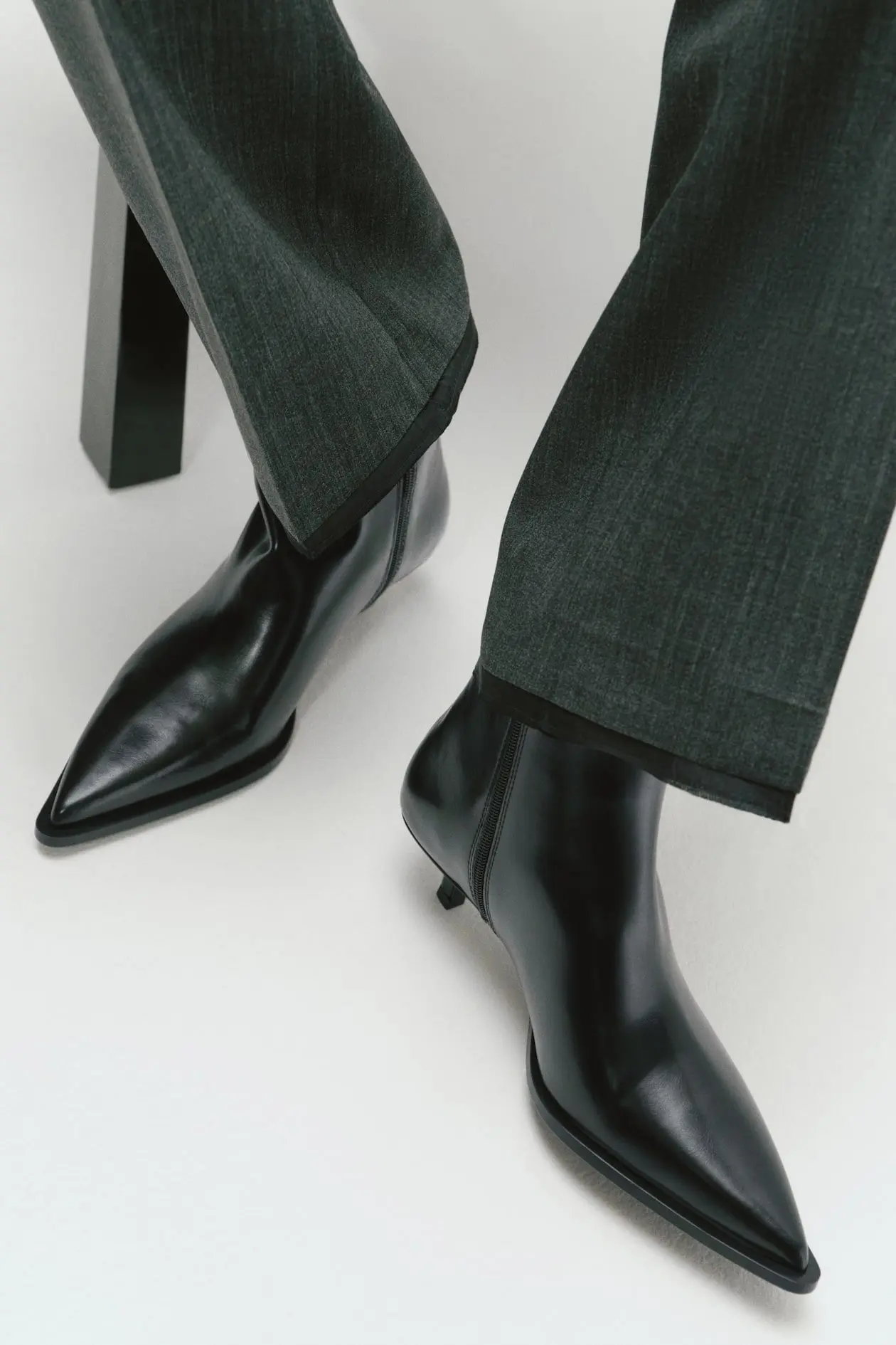 Pointed-Toe Ankle Boots (Black)