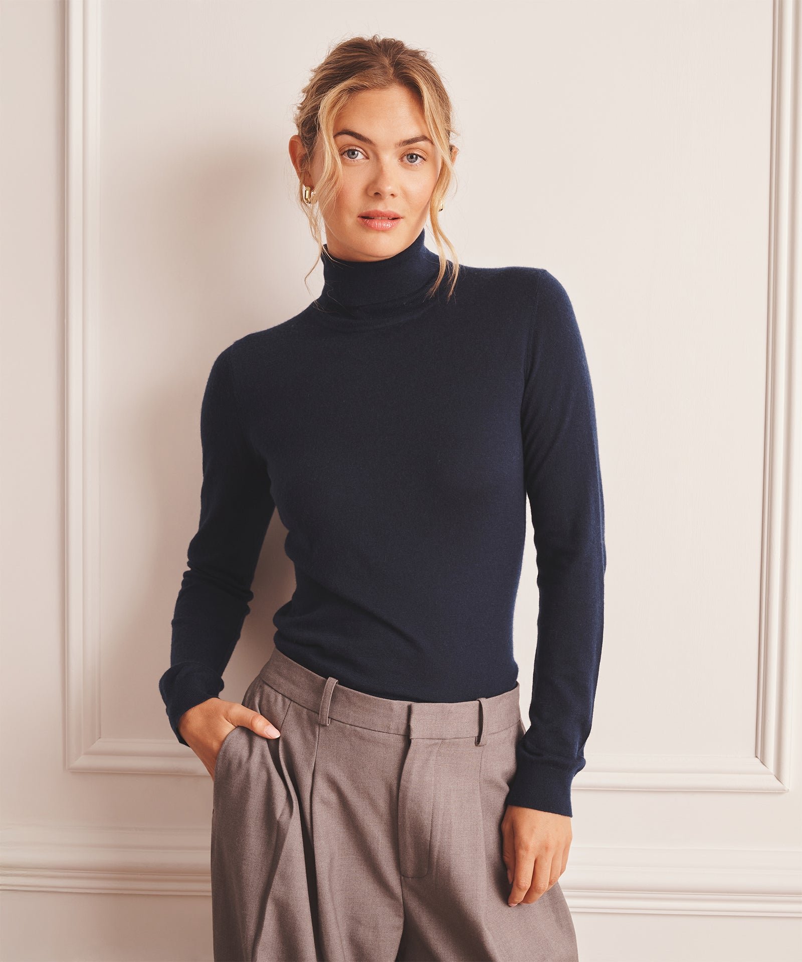 Super Fine Cashmere Classic Turtleneck Sweater (Bright Navy)