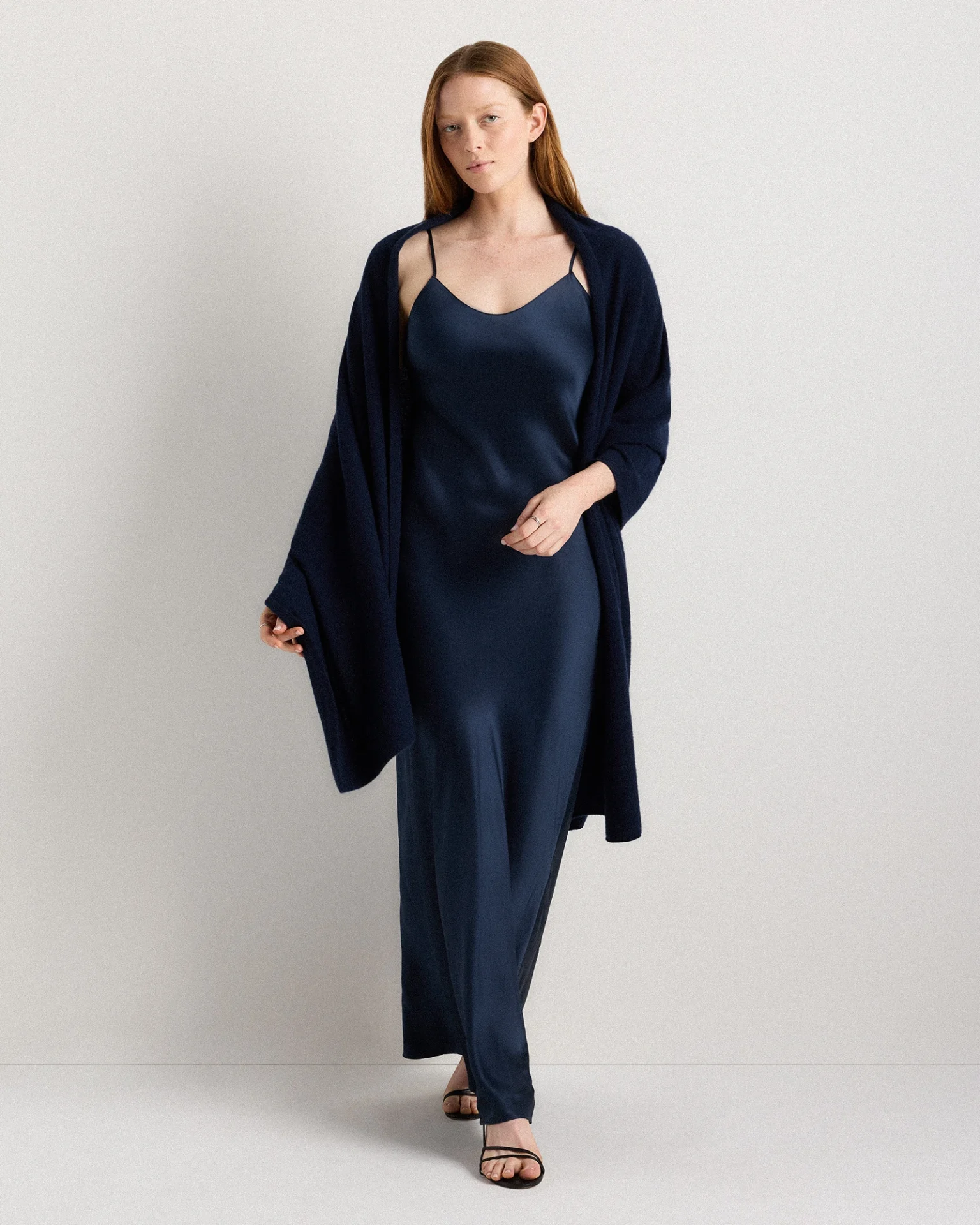 Mongolian Cashmere Wrap (True Navy)