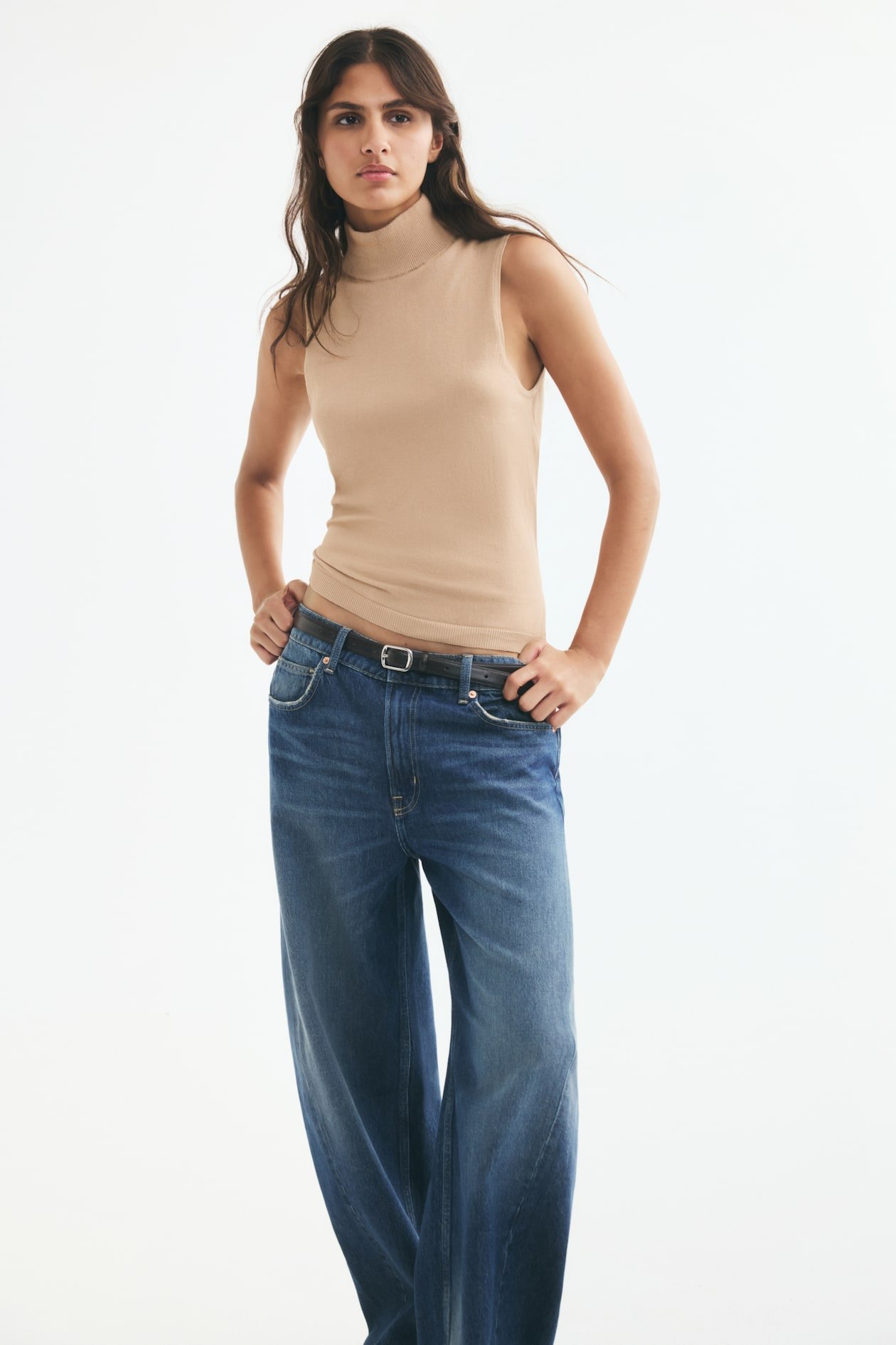Mock Turtleneck Sweater Vest (Beige)