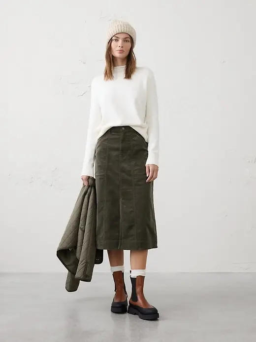 Seamed Corduroy Midi Skirt (Dark Olive)