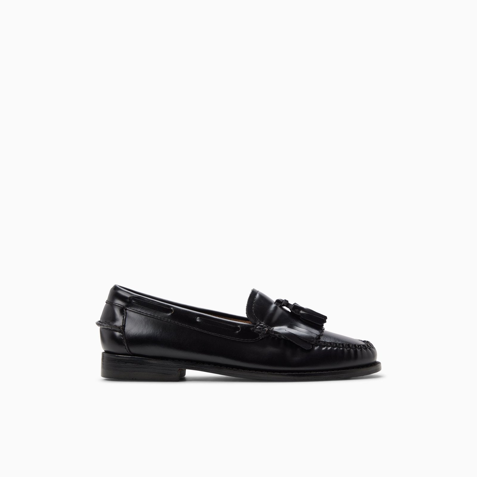 Women's Esther Weejuns® Tassel Loafer (Black)