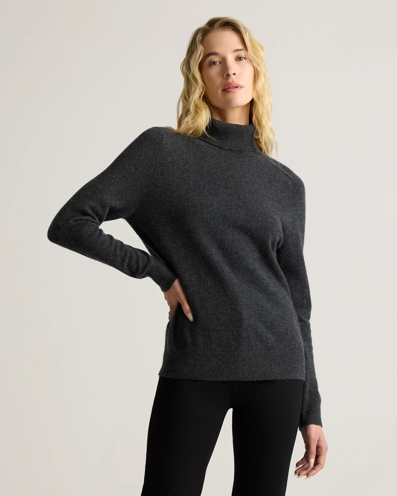 Mongolian Cashmere Turtleneck Sweater (Heather Charcoal)