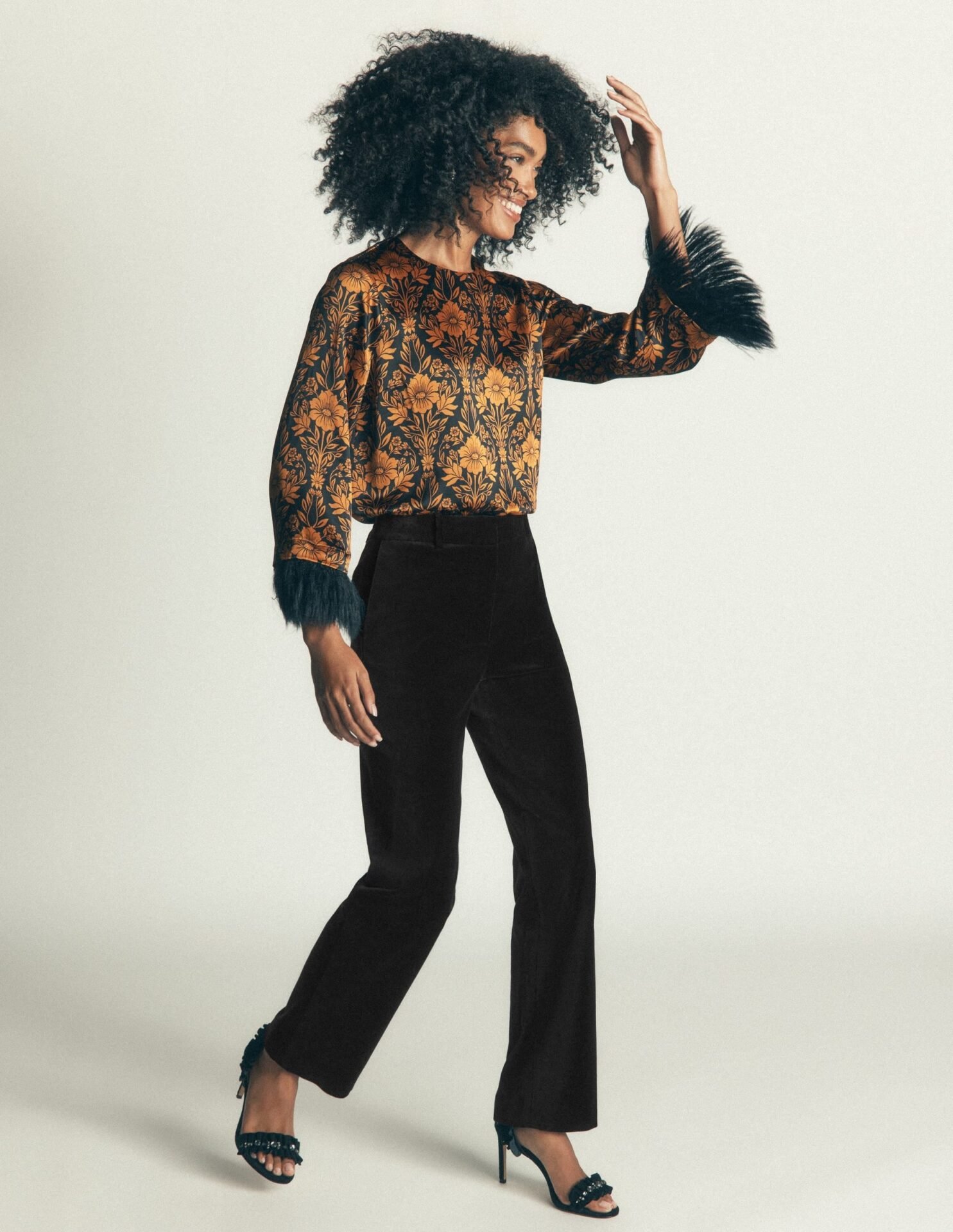 Canonbury Velvet Pants (Black)