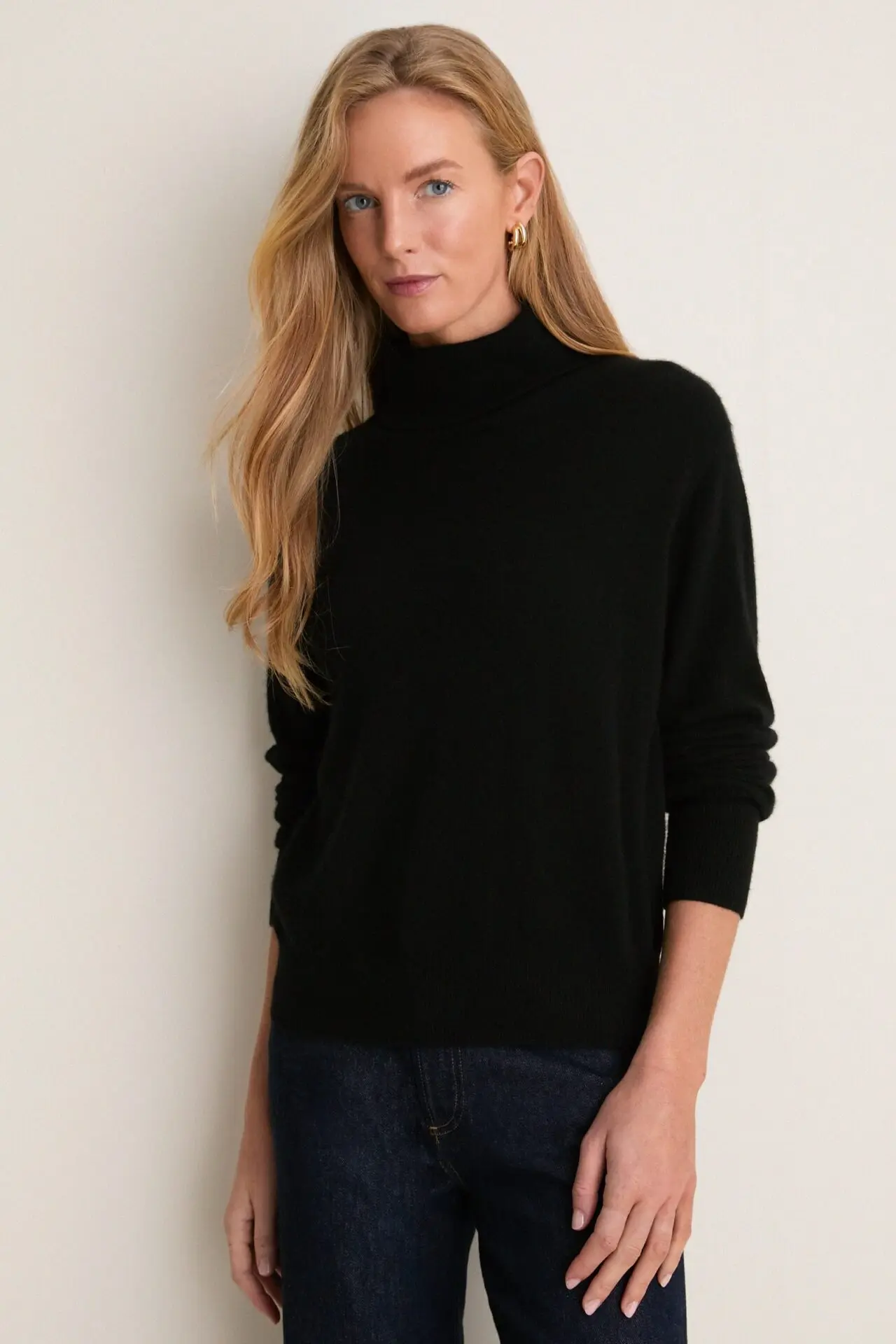 Black Cashmere Evelyn Turtleneck