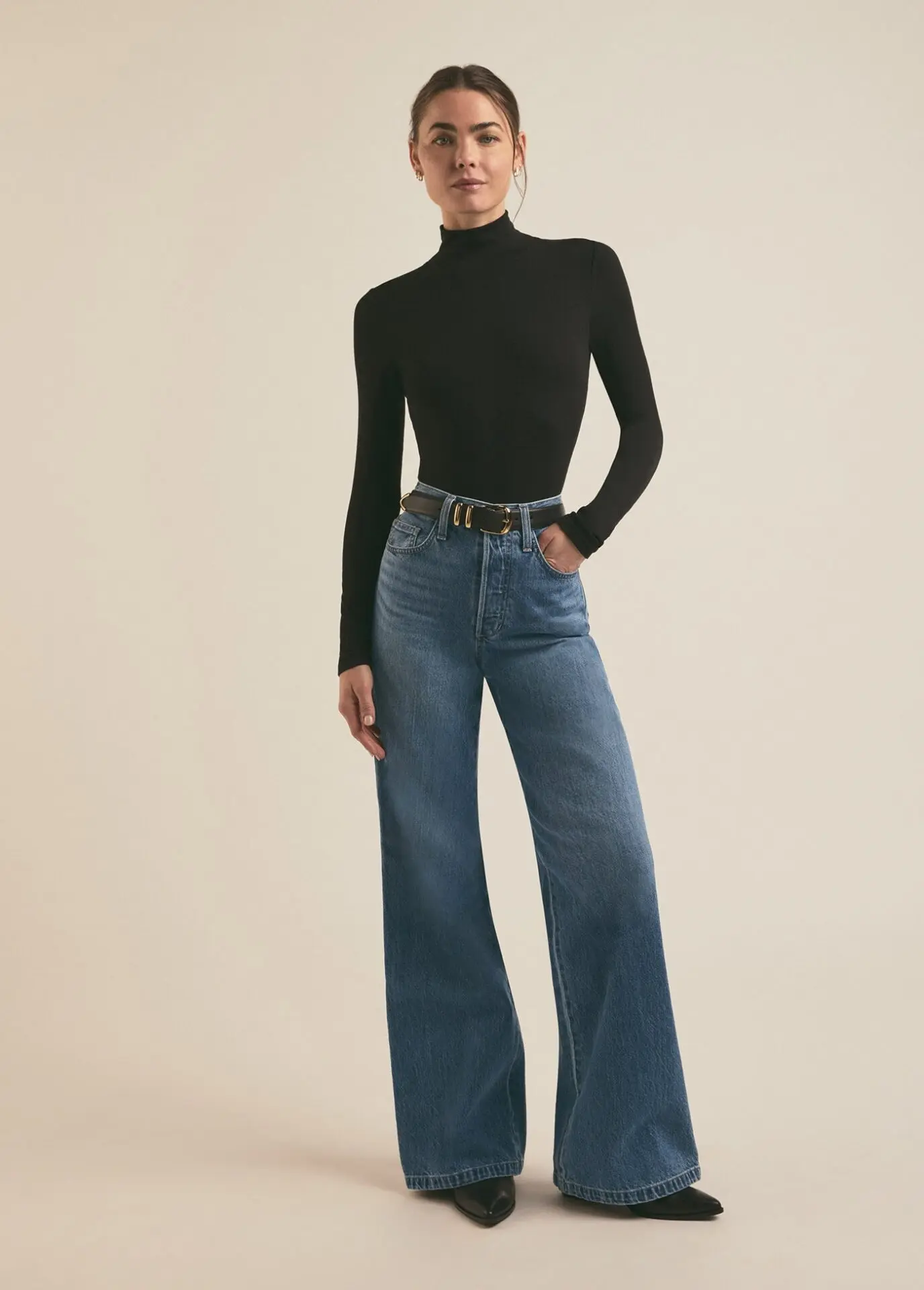The Ribbed Turtleneck (Black)