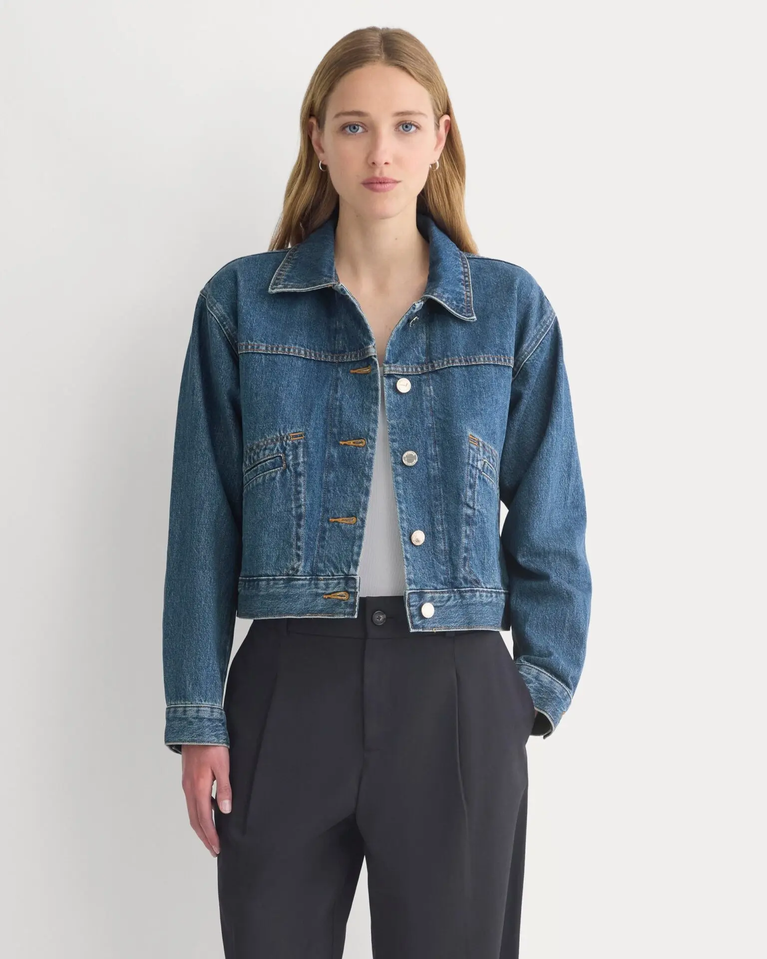Cropped Trucker Jacket in Denim (Mid Indigo)