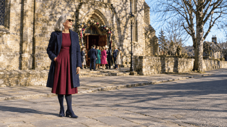 14 Elegant Wedding Guest Outfits for Women in Their 70s